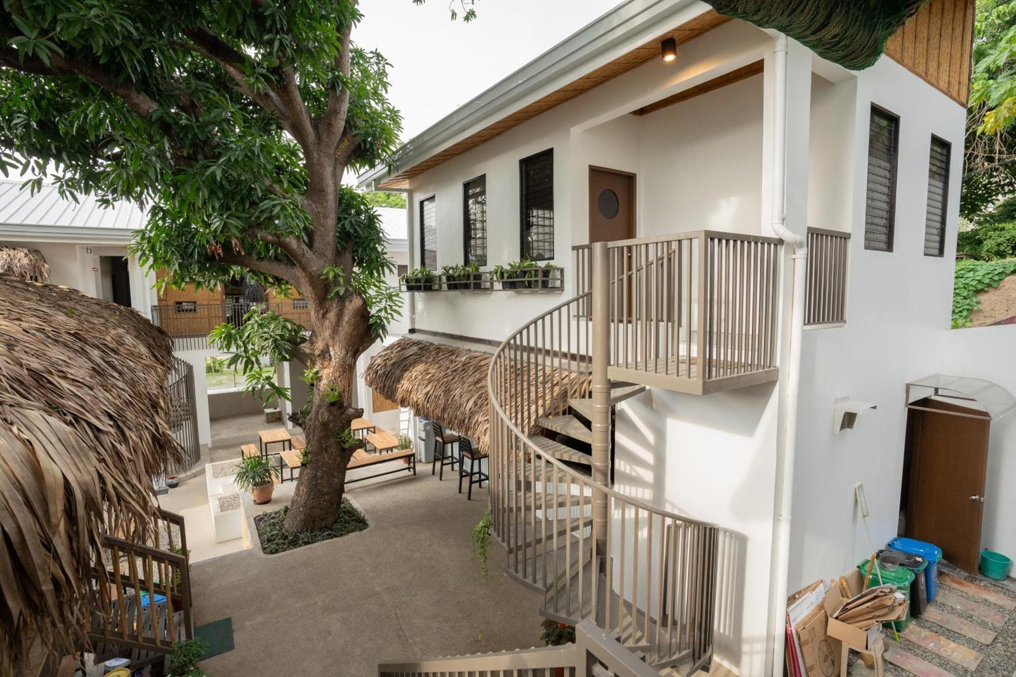 The Circle Hostel, La Union San Fernando City  Εξωτερικό φωτογραφία